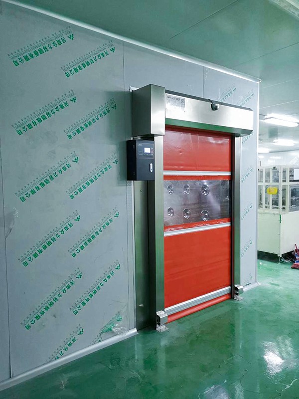 2020年11月8日郑州比克电池风淋室安装现场实拍